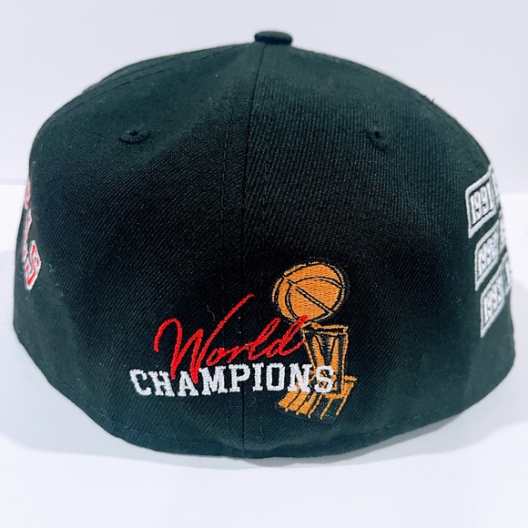 Chicago Bulls Black Fitted Hat with Championship Patches. - Picture 3 of 8